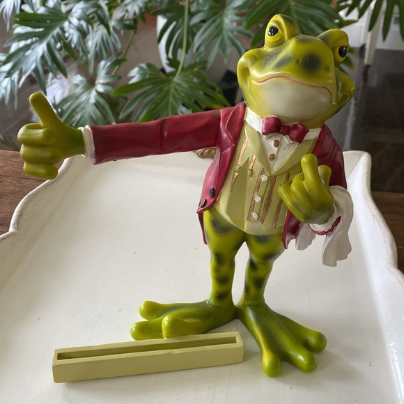 Vintage Frog Maitre d Resin Figurine with Today’s Menu Chalkboard Style Sign - Picture 5 of 9
